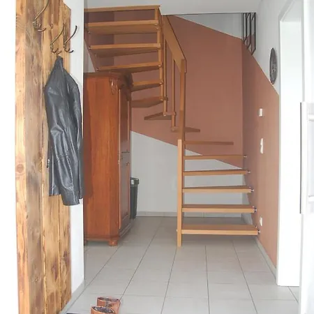 Holiday home Behagliches Zaunkoenig -mit Kamin Und Sauna Tanne