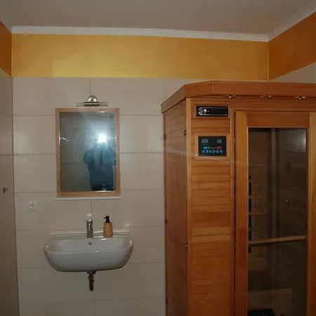 Behagliches Zaunkoenig -mit Kamin Und Sauna- Blick Ueber Romantische Bodetal Танне